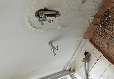 蒸湘卫生间测漏水